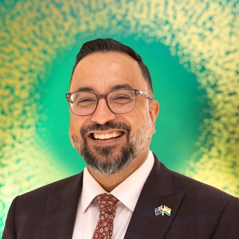 Profile picture of Vik Singh