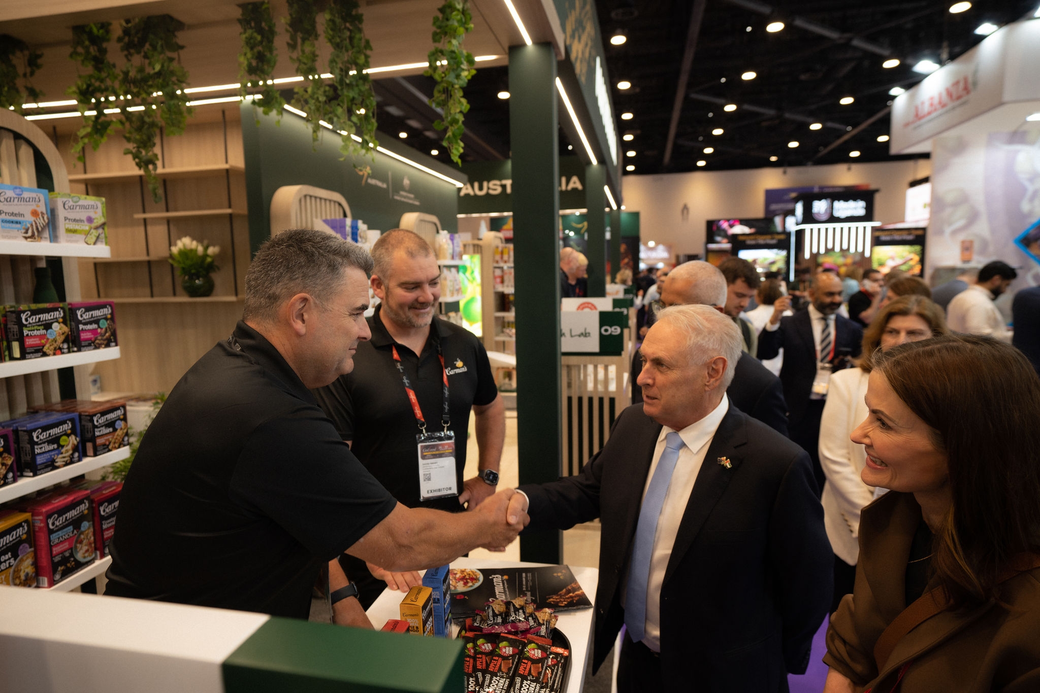 The Minister for Trade and Tourism Senator the Hon. Don Farrell meets Australian exhibitors at Gulfood 2026.