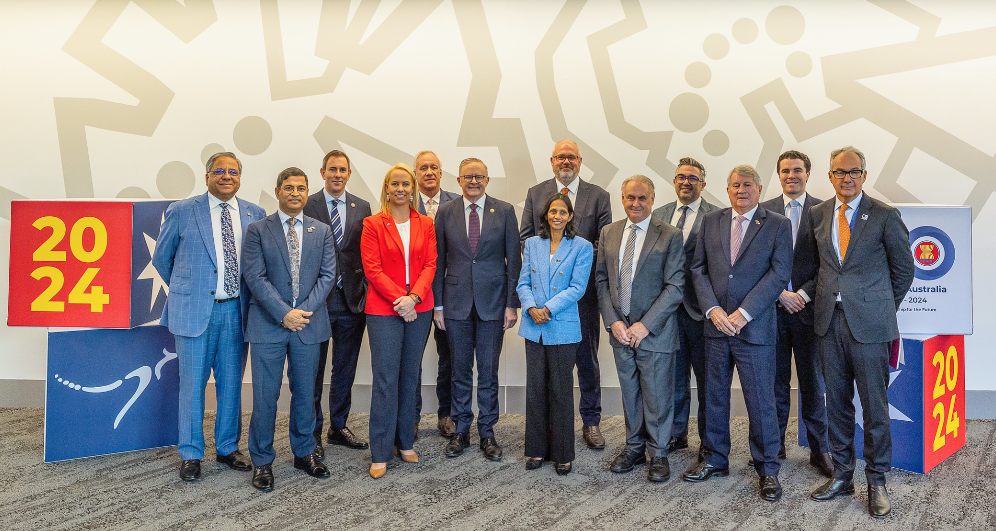 The Honourable Anthony Albanese MP (C), Prime Minister of Australia standing with business and government leaders for a photo at the CEO Lunch at the ASEAN-Australia Special Summit 2024.