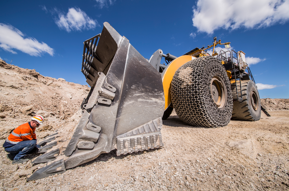 CR’s high-tech equipment enables mining companies to operate more efficiently and productively. 